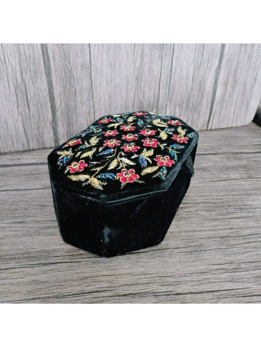 Vintage Indian Zardozi Embroidered Black Velvet Jewelry Box, 6